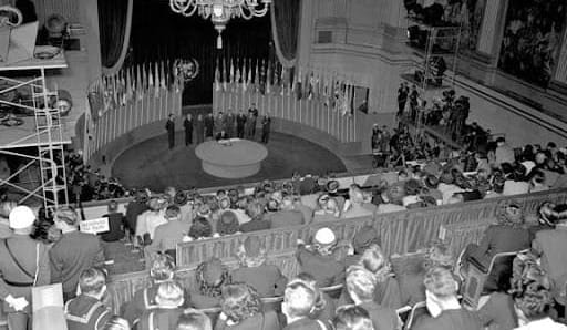 Mode-shifting / code-switching